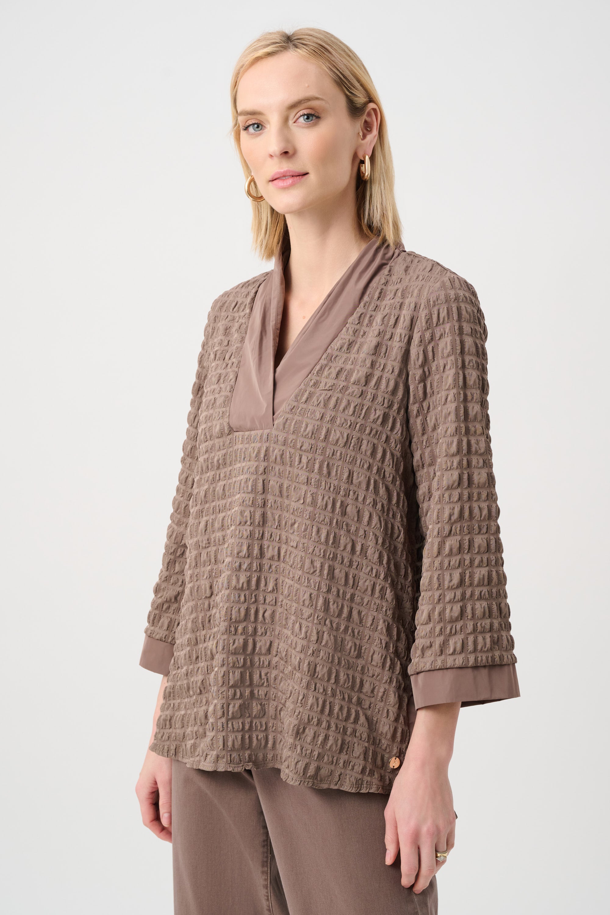 Bubble Jacquard & Memory Straight Top