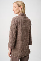 Bubble Jacquard & Memory Straight Top
