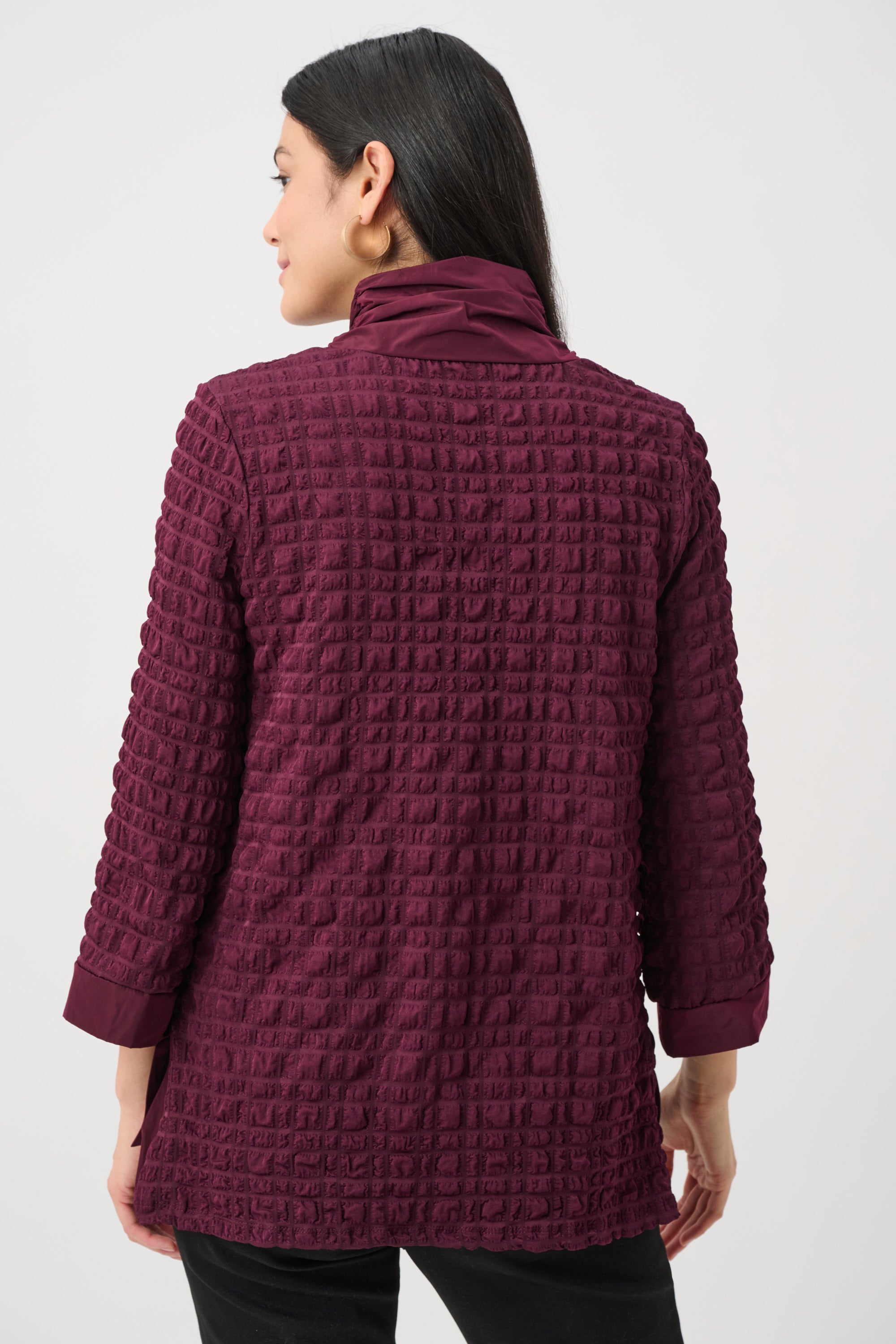 Bubble Jacquard & Memory Straight Top