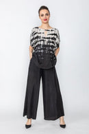 IC Collection Keyhole Tunic-IC-4450T-BK